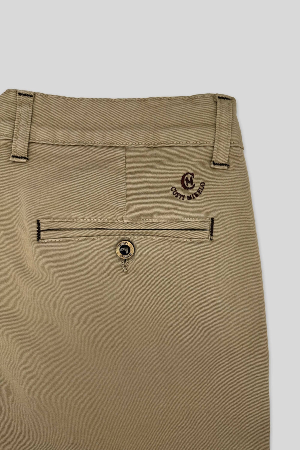 Priego Beige Shorts