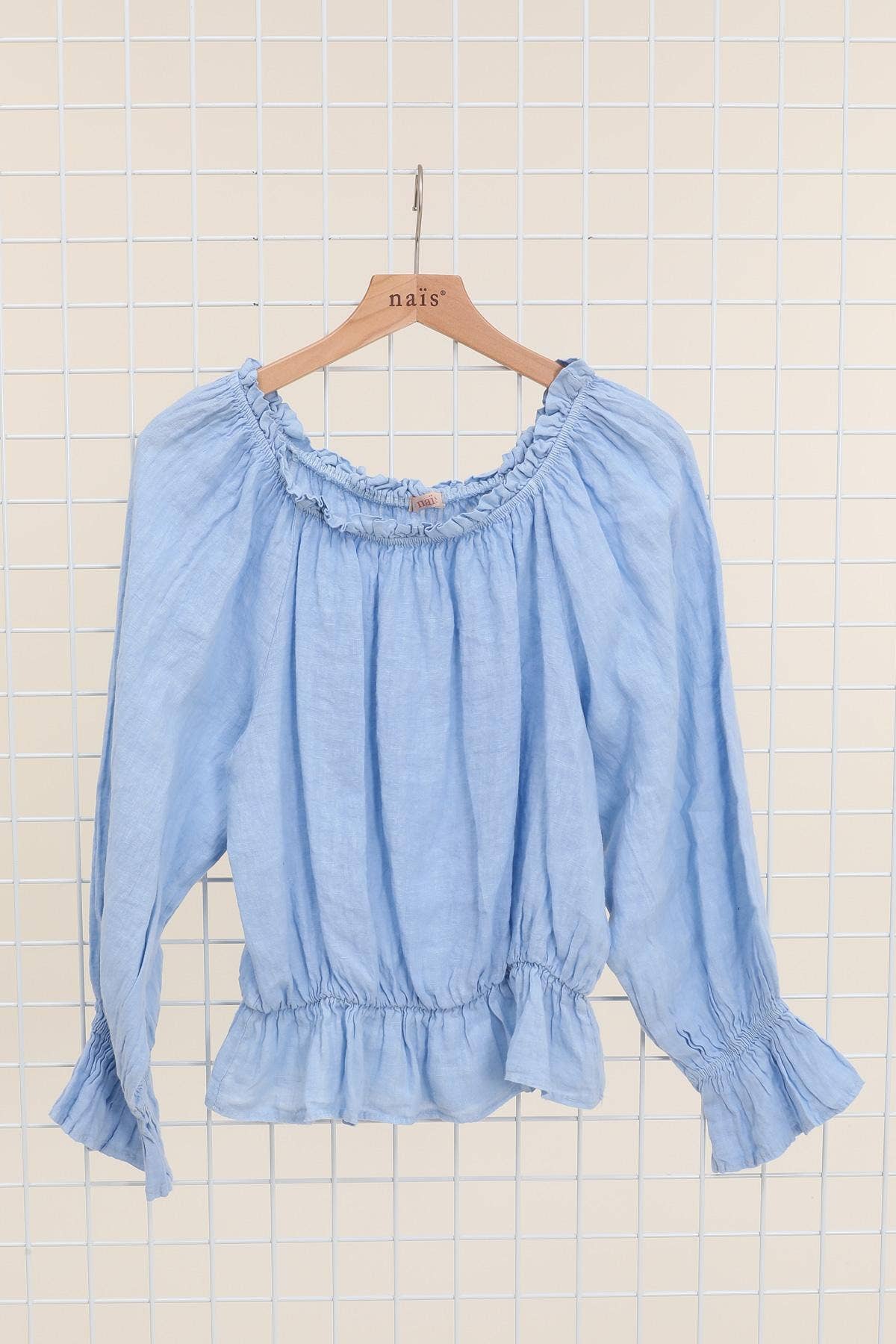 BLOUSE WITH GATHERED NECKLINE AND NECKLINE