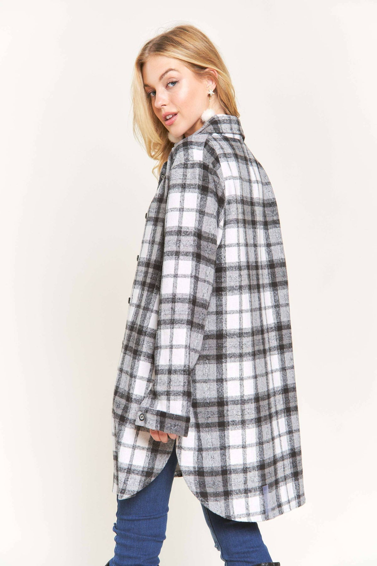 BUTTON DOWN PLAID SHACKET