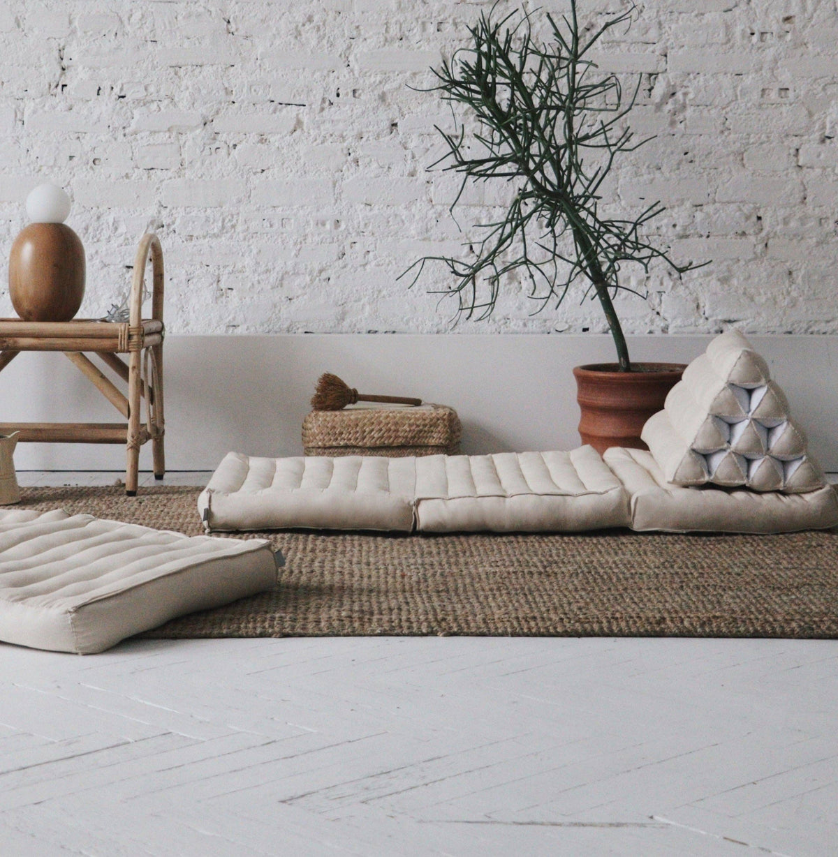Seih Surus Beige Daybed