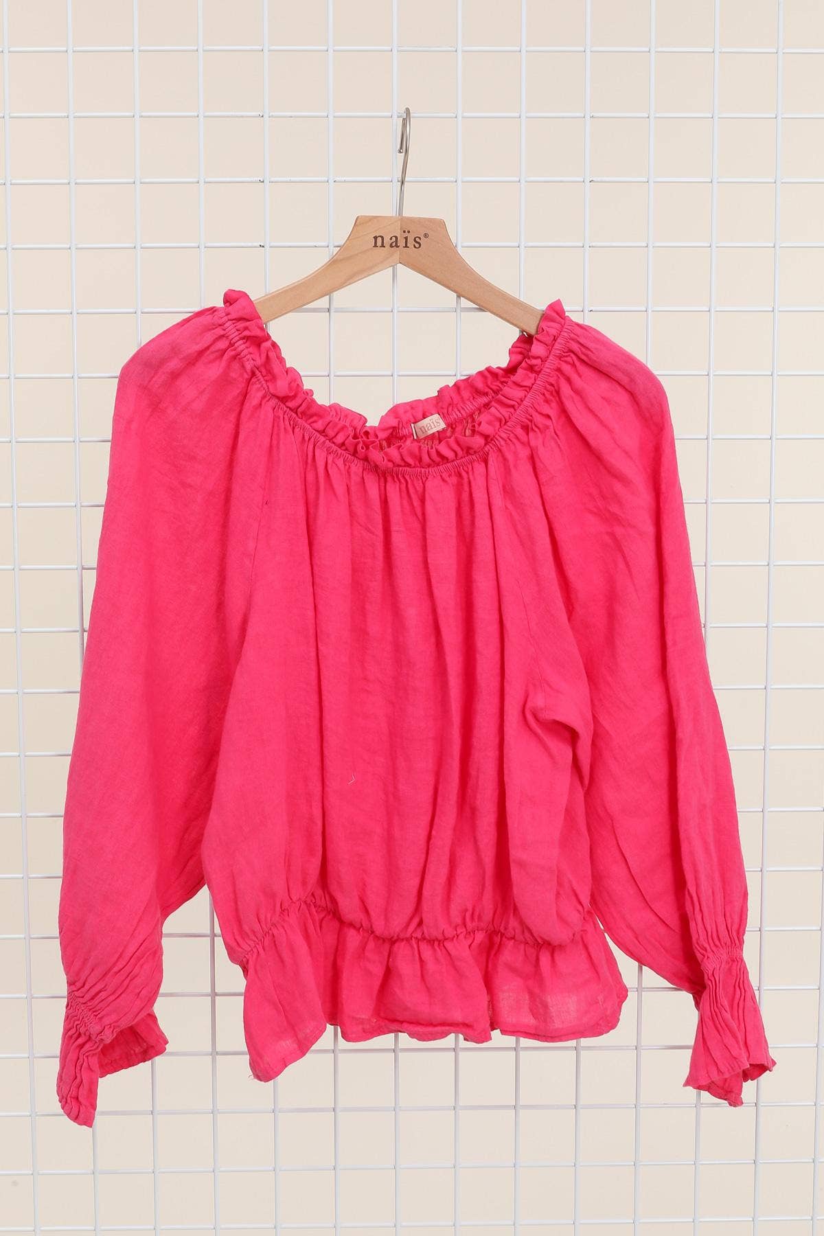 BLOUSE WITH GATHERED NECKLINE AND NECKLINE
