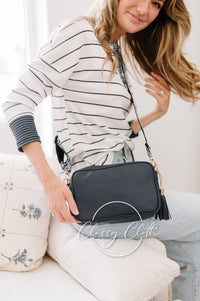 Clara Crossbody Bag R - Navy - Beautiful Blues RTS